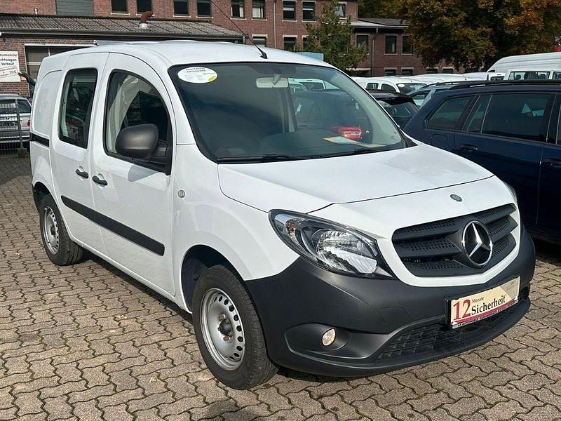 Gebraucht Mercedes Citan 109 90 PS (66 kW) 2019 Arktikweiss Van / Kleinbus