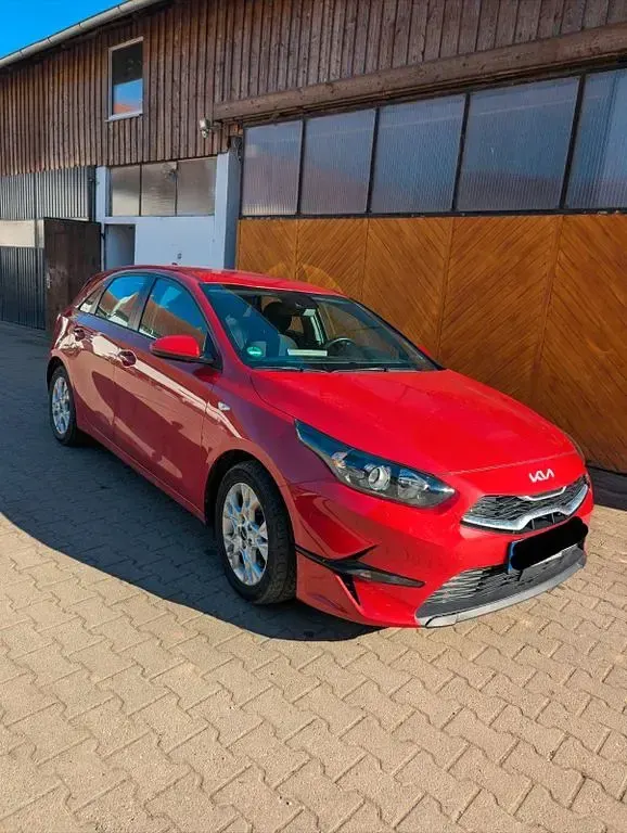 Gebraucht Kia Ceed Vision 101 PS (74 kW) 2023 Rot Kleinwagen