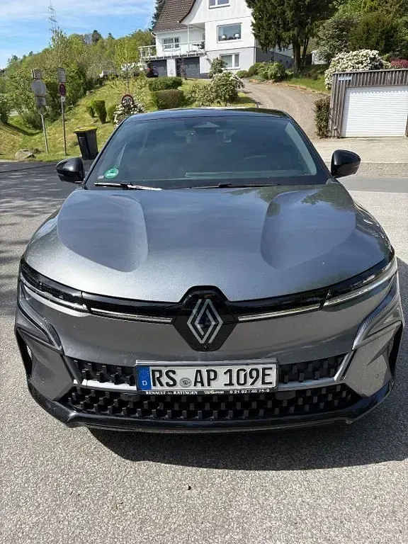 Gebraucht Renault Megane E-Tech Komfort 160 kW (218 PS) 2024 Grau Limousine