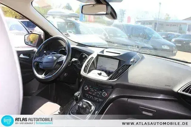 Gebraucht Ford Kuga Titanium 150 PS (110 kW) 2019 Grau SUV
