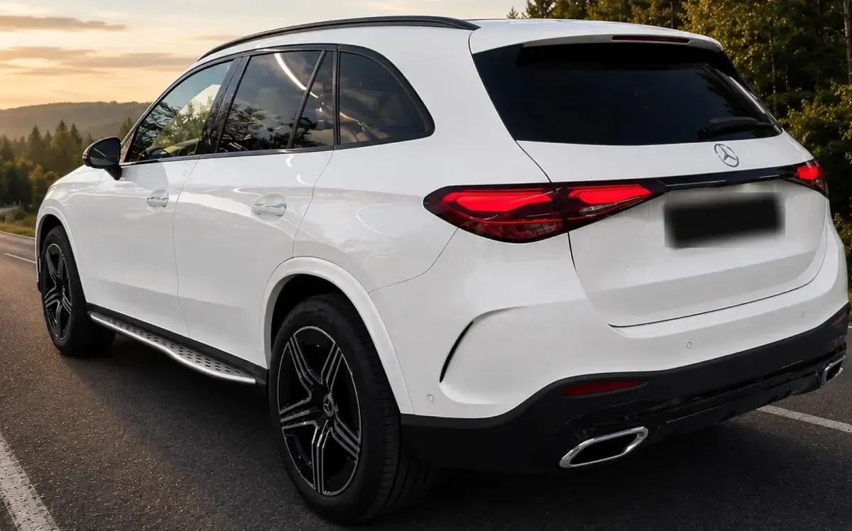 Gebraucht Mercedes GLC300 AMG line 258 PS (189 kW) 2025 Weiß SUV