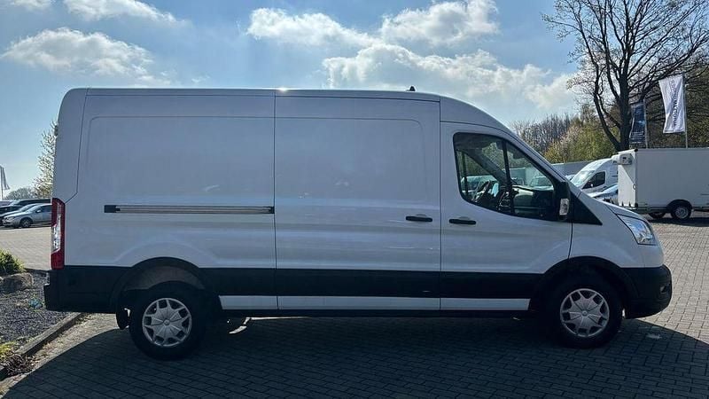 Usado Ford Transit Trend 131 HP (96 kW) 2022 Branco Monovolume