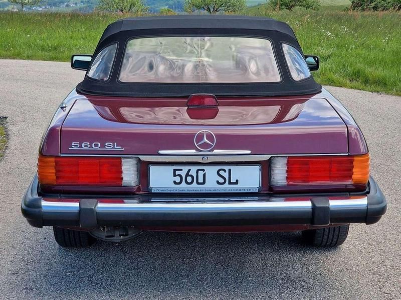 Gebraucht Mercedes 560 227 PS (166 kW) 1987 Pajettrot Cabrio