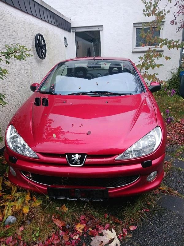 Rot Gebraucht 2004 Peugeot 206 CC Cabrio | 450 € (Superpreis) - Bild 1/4