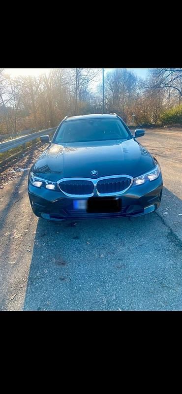 Gebraucht BMW 320 Advantage 190 PS (139 kW) 2020 Schwarz Kombi