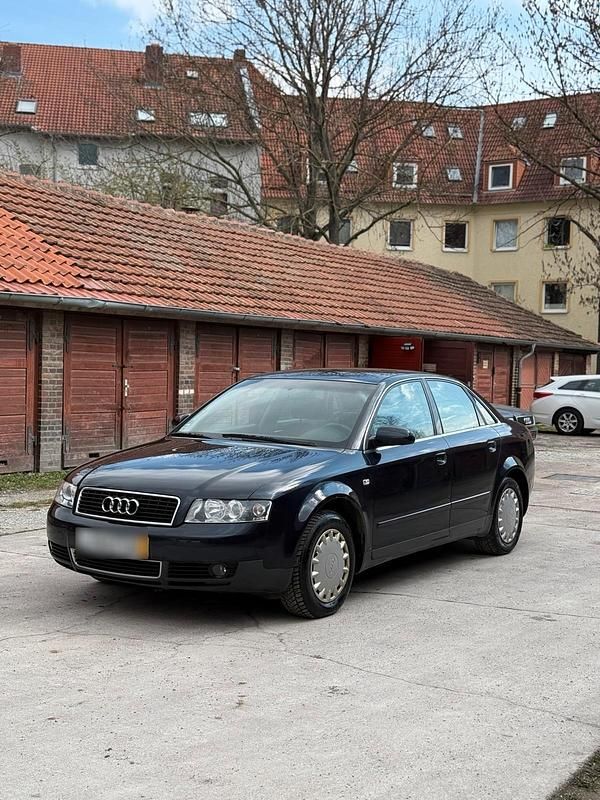 Gebraucht Audi A4 102 PS (75 kW) 2002 Blau Limousine
