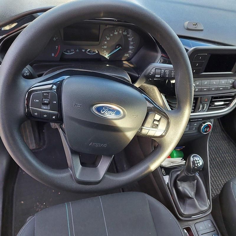 Gebraucht Ford Fiesta 71 PS (52 kW) 2018 Grau Kleinwagen