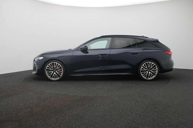 Gebraucht Audi A5 Ambiente 204 PS (150 kW) 2024 Firmamentblau metallic Coupé