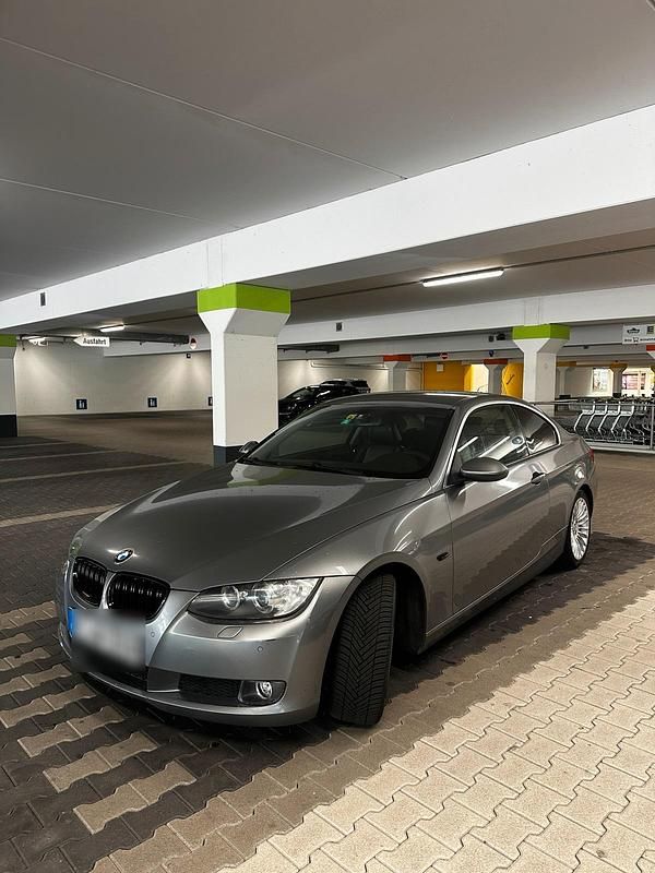 Gebraucht 2006 BMW 330 Sport Line Coupé | 8.999 € (Fairer Preis) - Bild 1/4
