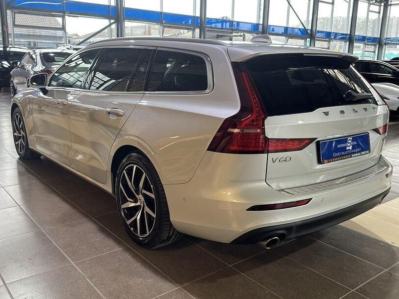 Gebraucht Volvo V60 Inscription 341 PS (250 kW) 2020 Grau birch light / metallic (metallic) Kombi