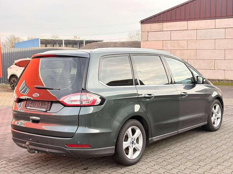 Gebraucht Ford Galaxy Titanium 150 PS (110 kW) 2016 Grün Van / Kleinbus