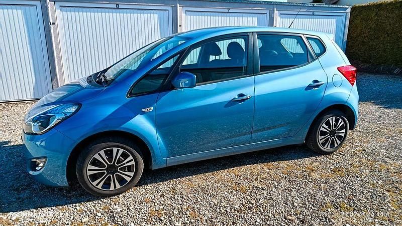 Gebraucht Hyundai ix20 Edition 125 PS (91 kW) 2013 Blau Kleinwagen