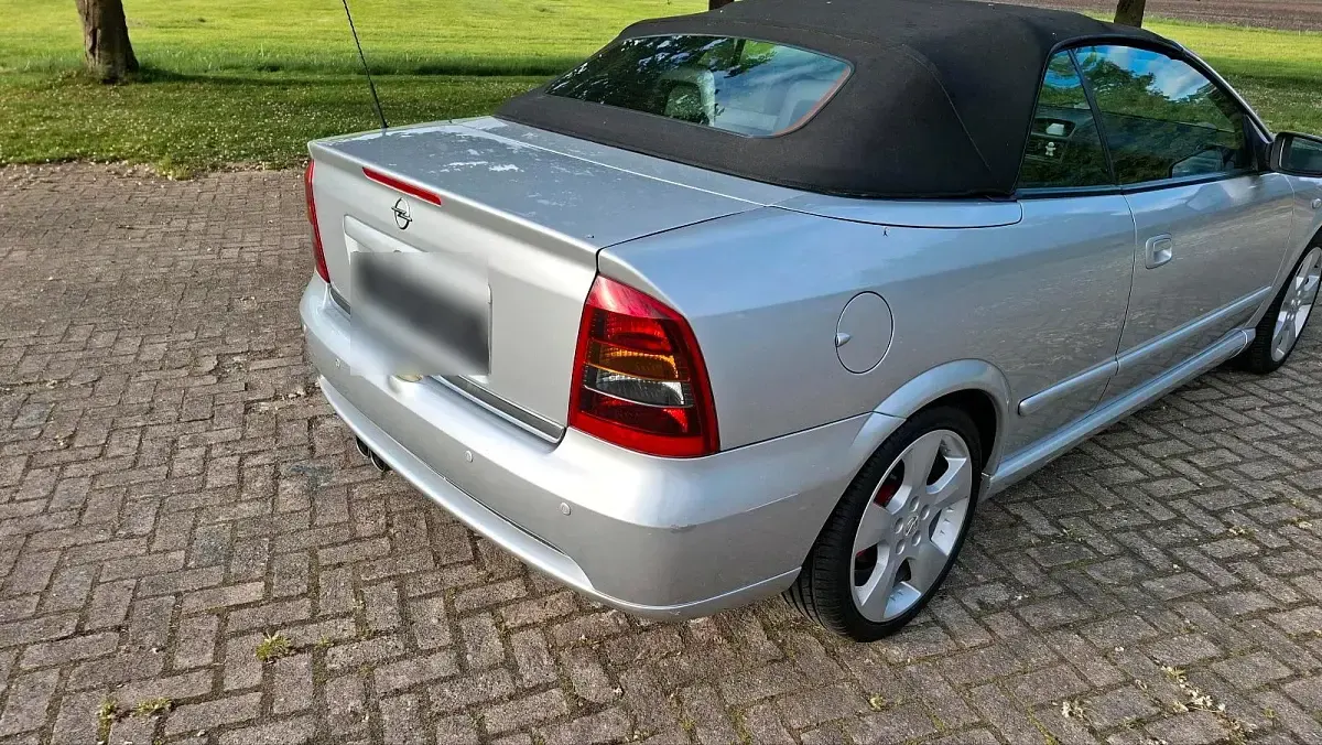 Gebraucht Opel Astra Cabriolet 147 PS (108 kW) 2002 Silber Cabrio