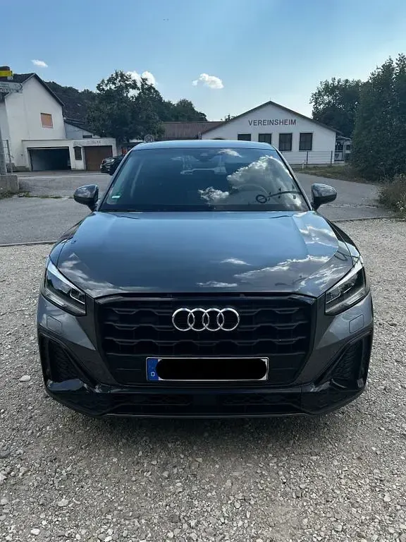 Gebraucht Audi Q2 S-Line 150 PS (110 kW) 2021 Grau SUV
