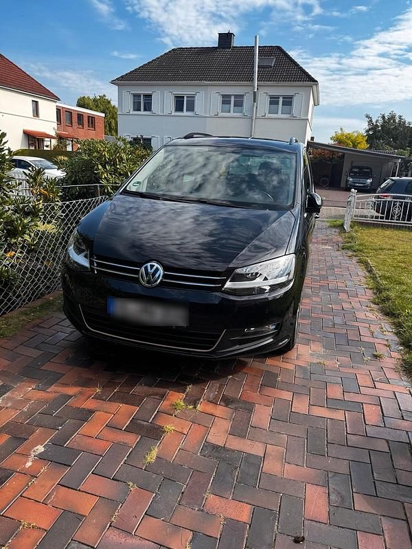 Schwarz Gebraucht 2018 VW Sharan Van / Kleinbus | 23.000 € (Fairer Preis) - Bild 1/4