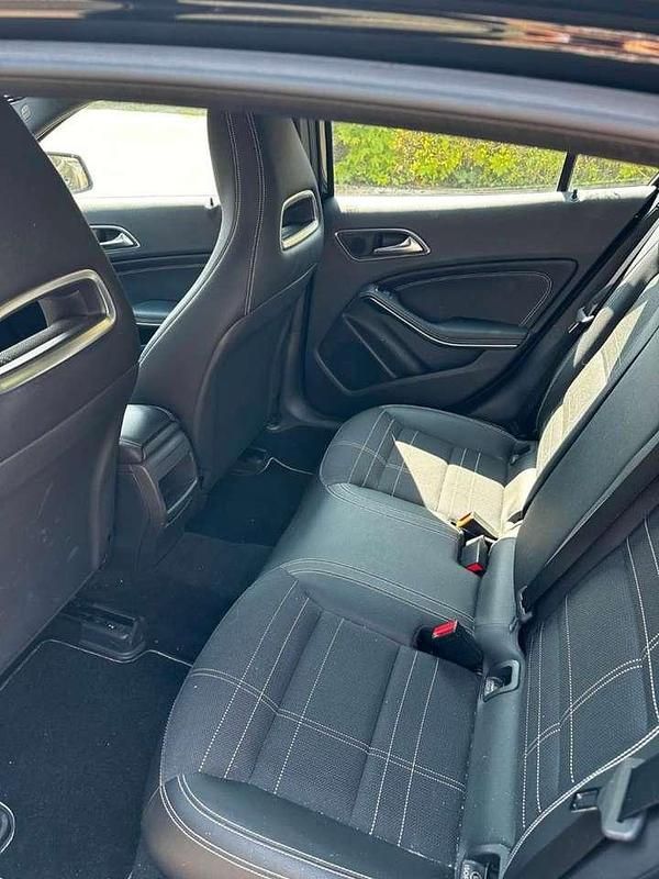 Gebraucht Mercedes GLA180 122 PS (89 kW) 2014 Schwarz SUV