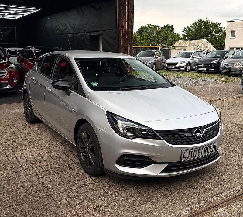 Silber Gebraucht 2021 Opel Astra Design & Tech Limousine | 13.990 € (Guter Preis) - Bild 1/4