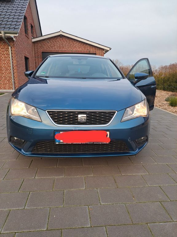 Blau Gebraucht 2015 Seat Leon Style Limousine | 7.000 € (Superpreis) - Bild 1/2