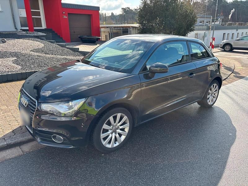 Gebraucht Audi A1 90 PS (66 kW) 2013 Schwarz Kleinwagen