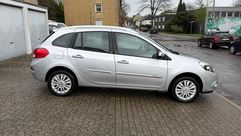Gebraucht Renault Clio III 75 PS (55 kW) 2009 Grau Limousine