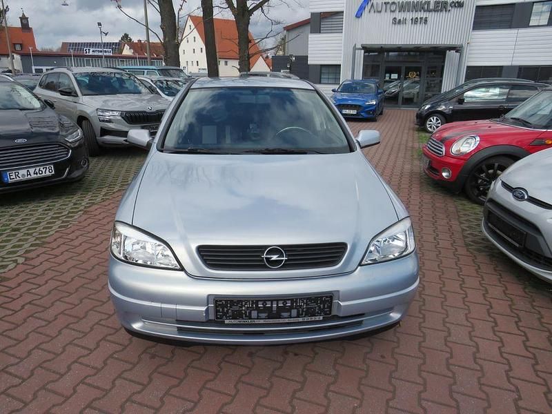 Gebraucht Opel Astra Selection 84 PS (61 kW) 2002 Silber Limousine