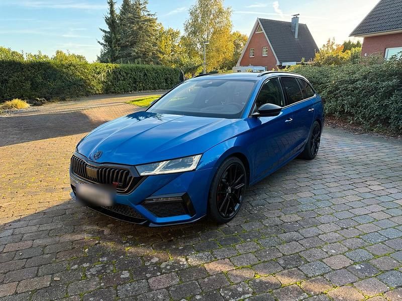 Blau Gebraucht 2021 Skoda Octavia RS Kombi | 30.500 € (Fairer Preis) - Bild 1/4
