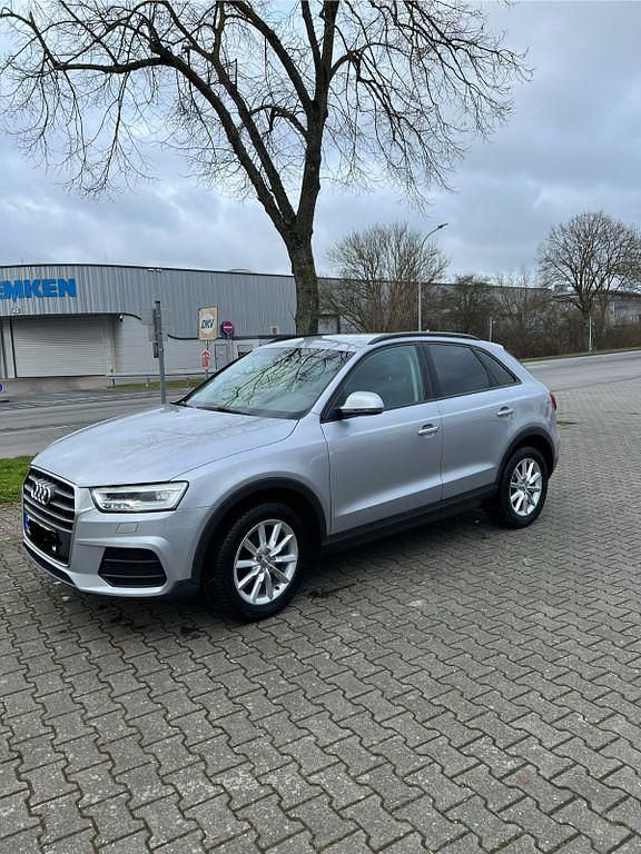Silber Gebraucht 2016 Audi Q3 Comfort SUV | 13.500 € (Guter Preis) - Bild 1/4