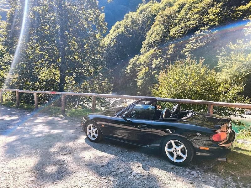 Gebraucht Mazda MX5 140 PS (102 kW) 1999 Schwarz Cabrio