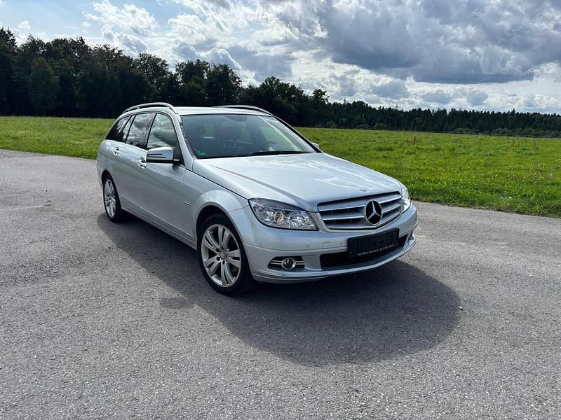 Silber Gebraucht 2010 Mercedes C200 Kombi | 5.300 € - Bild 1/4