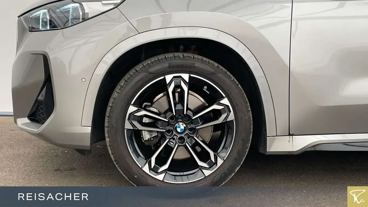 Gebraucht BMW X1 M Sport 156 PS (114 kW) 2025 Spacesilber metallic SUV