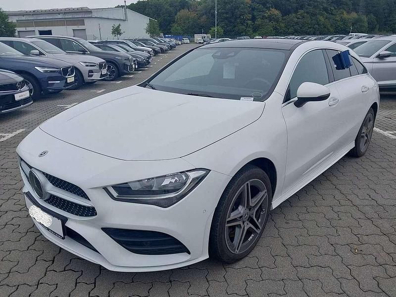 Polarweiss Gebraucht 2022 Mercedes CLA250e AMG Limousine | 25.750 € (Superpreis) - Bild 1/3