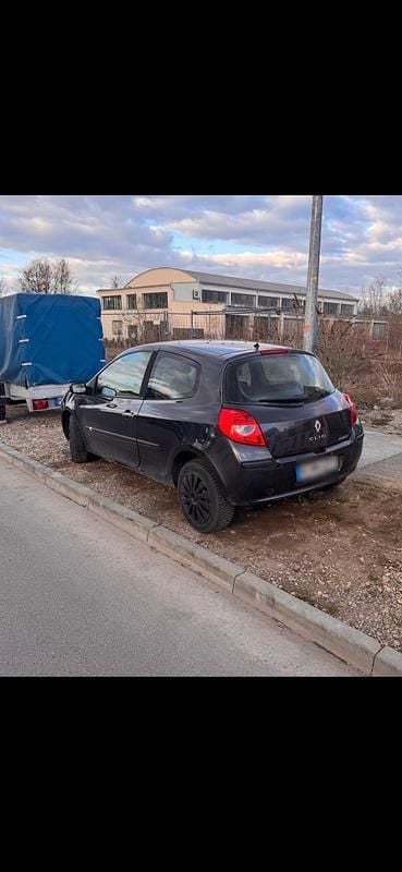 Gebraucht Renault Clio 111 PS (81 kW) 2005 Grau Kleinwagen