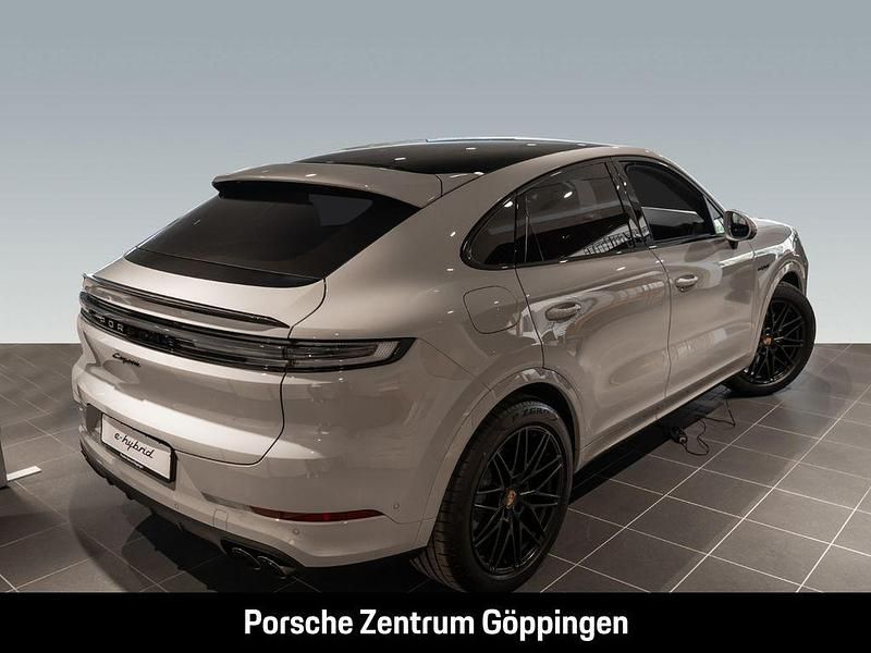 Gebraucht Porsche Cayenne 470 PS (345 kW) 2025 Kreide SUV