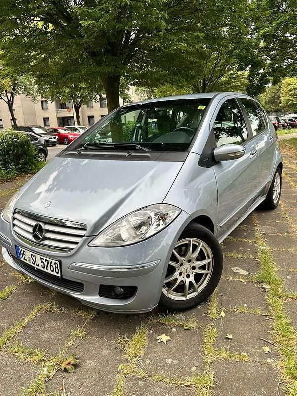 Silber Gebraucht 2006 Mercedes A160 Elegance Limousine | 3.500 € (Teuer) - Bild 1/4