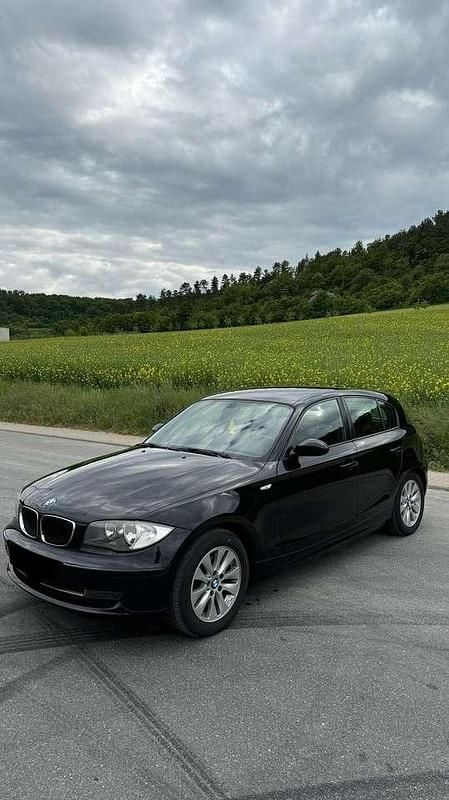 Schwarz Gebraucht 2008 BMW 116 Kleinwagen | 4.050 € (Fairer Preis) - Bild 1/4