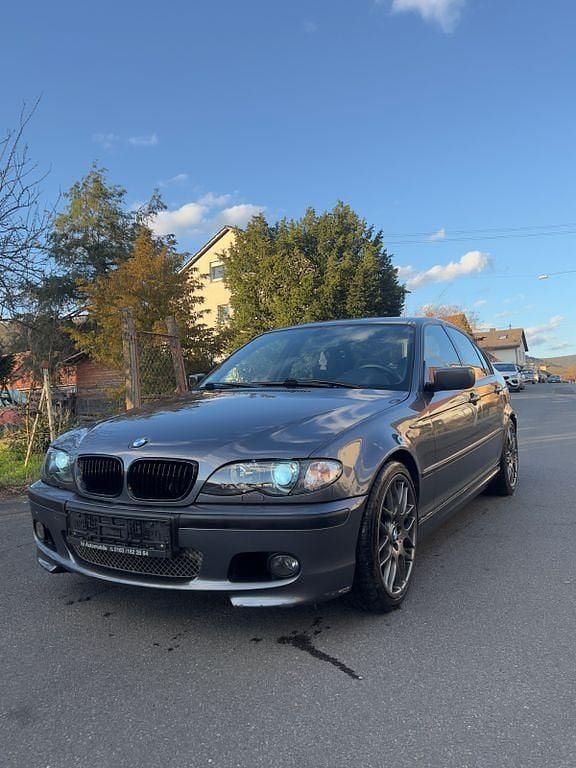Gebraucht BMW 320 M Sport 170 PS (125 kW) 2002 Grau Limousine