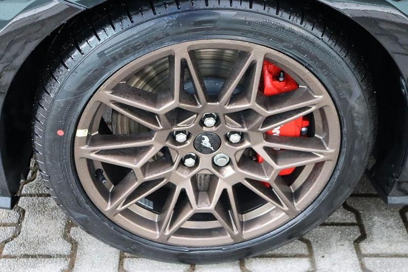 Neu Ford Mustang Fastback 446 PS (328 kW) 2026 Absoluteblack metallic Coupé