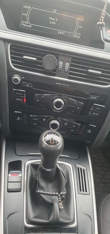 Gebraucht Audi A4 120 PS (88 kW) 2013 Schwarz Limousine