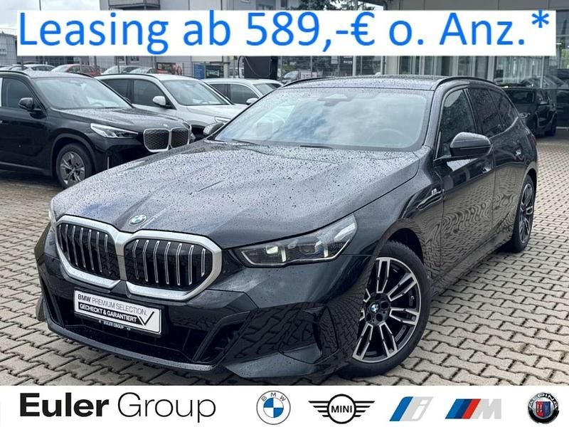 Schwarz Gebraucht 2024 BMW 520 M Sport Kombi | 49.890 € (Guter Preis) - Bild 1/4