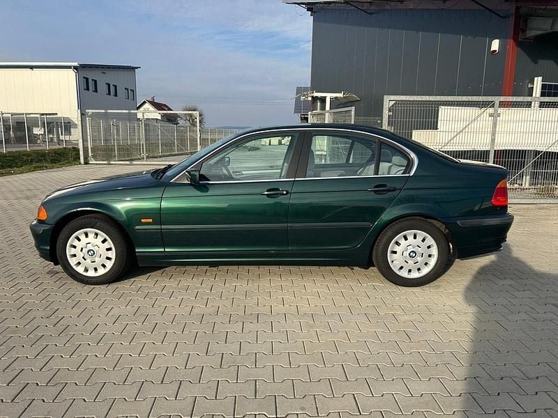 Gebraucht BMW 323 170 PS (125 kW) 2000 Grün Limousine