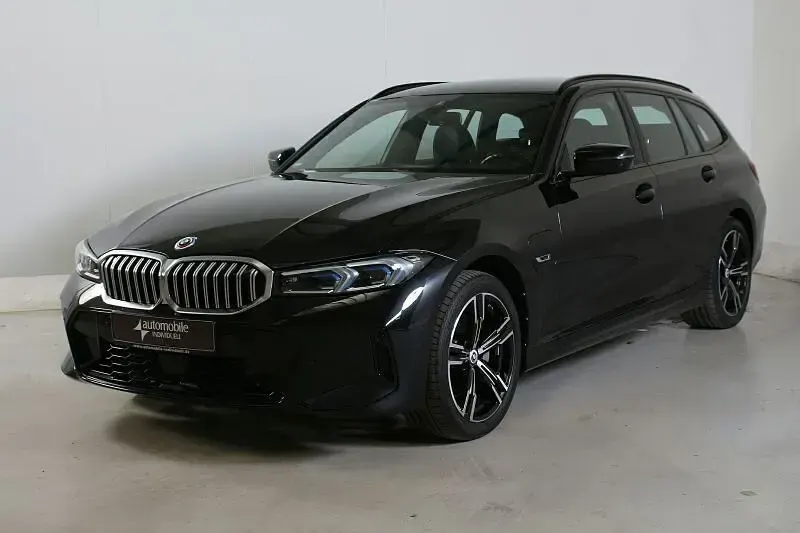 Gebraucht BMW 330e M Sport 292 PS (214 kW) 2022 Schwarz Limousine