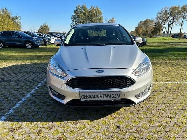 Gebraucht Ford Focus Trend 125 PS (91 kW) 2015 Silber Limousine