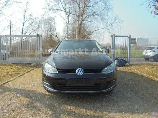 Gebraucht VW Golf VII LOUNGE 110 PS (80 kW) 2016 Schwarz Kombi