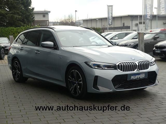 Gebraucht BMW 330e Performance 292 PS (214 kW) 2024 Grau Limousine