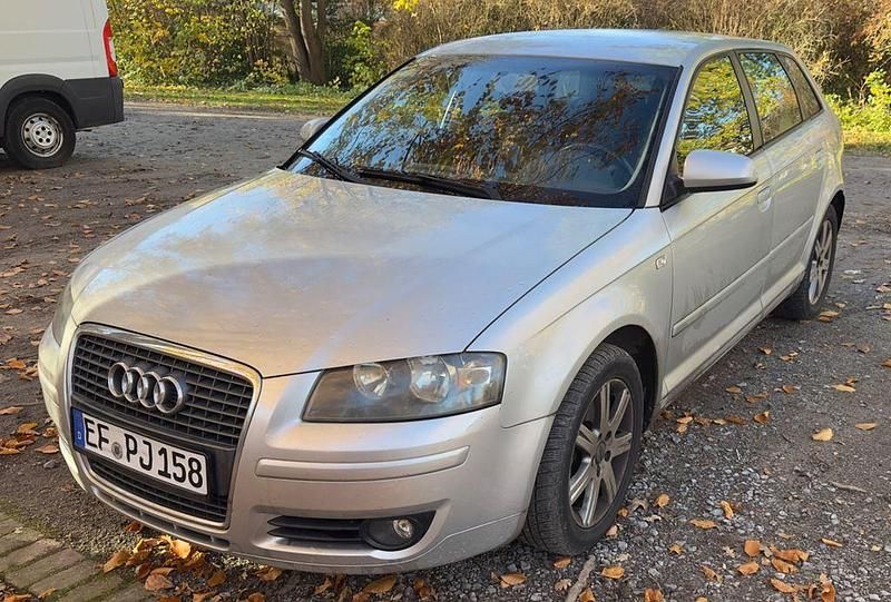 Silber Gebraucht 2005 Audi A3 Ambiente Limousine | 3.300 € (Superpreis) - Bild 1/4