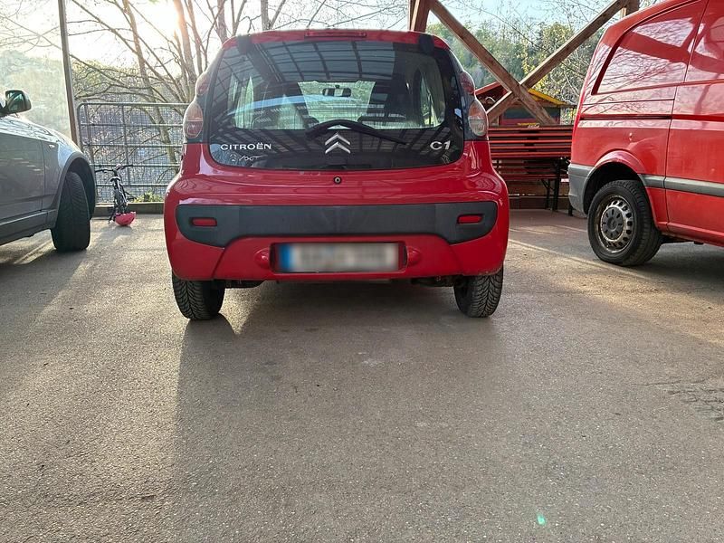 Gebraucht Citroën C1 70 PS (51 kW) 2009 Rot Kleinwagen