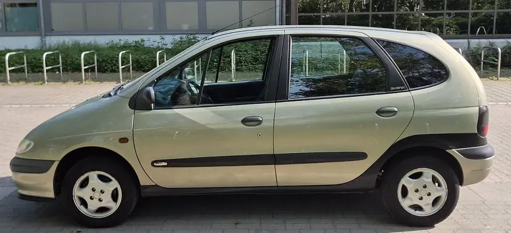 Gebraucht Renault Mégane 90 PS (66 kW) 1998 Grün Van / Kleinbus