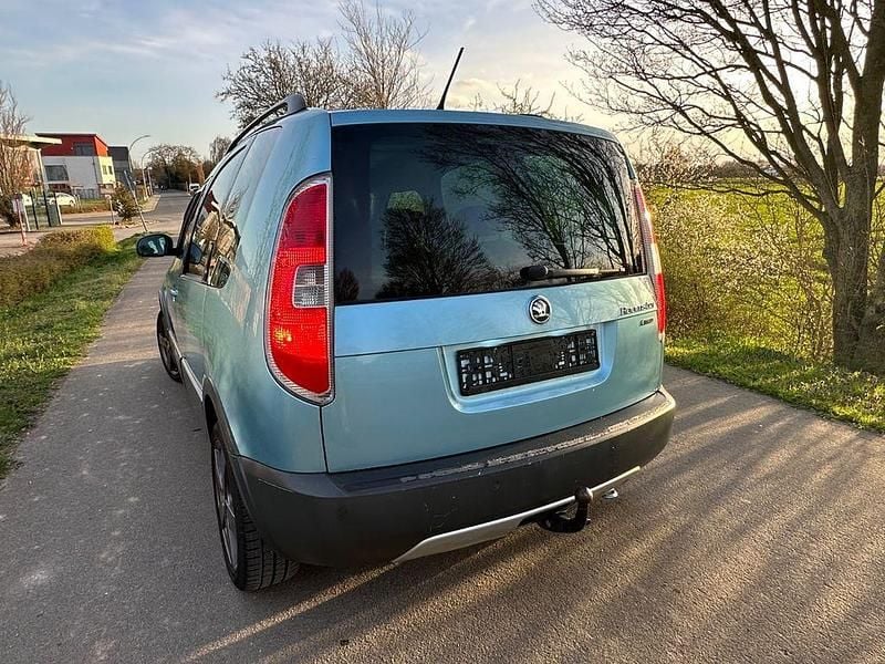 Gebraucht Skoda Roomster Plus Edition 105 PS (77 kW) 2011 Blau Van / Kleinbus