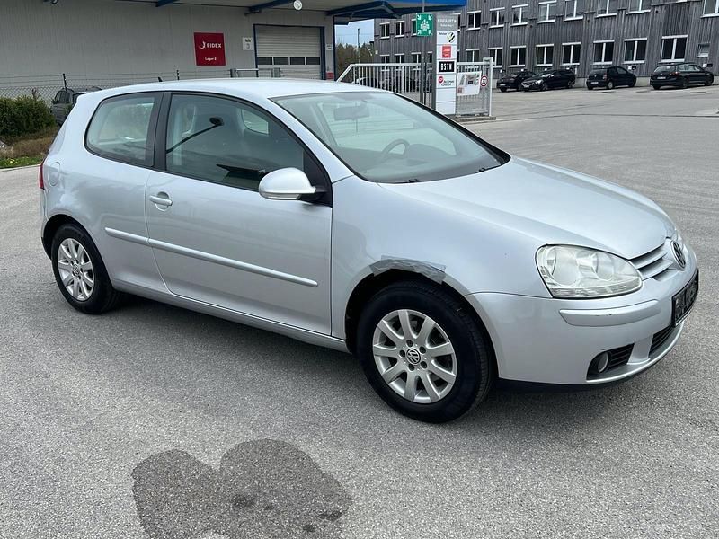 Gebraucht VW Golf IV 75 PS (55 kW) 2005 Silber Limousine