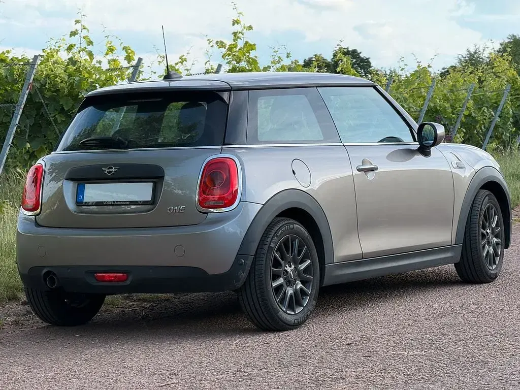 Gebraucht Mini ONE 102 PS (75 kW) 2020 Grau Kleinwagen